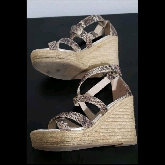 Banana Republic wedge sandal - Picture 2 of 5